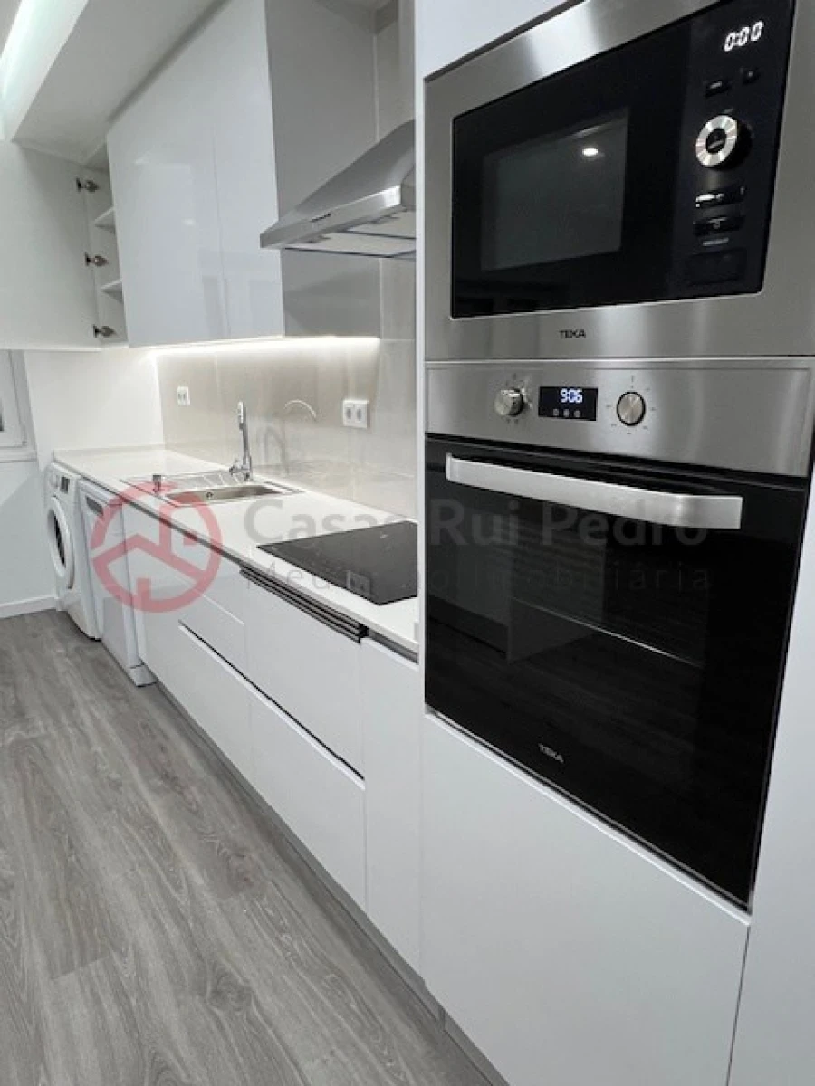 Apartamento T3 para Venda em Laranjeiro e Feijó Foto 31