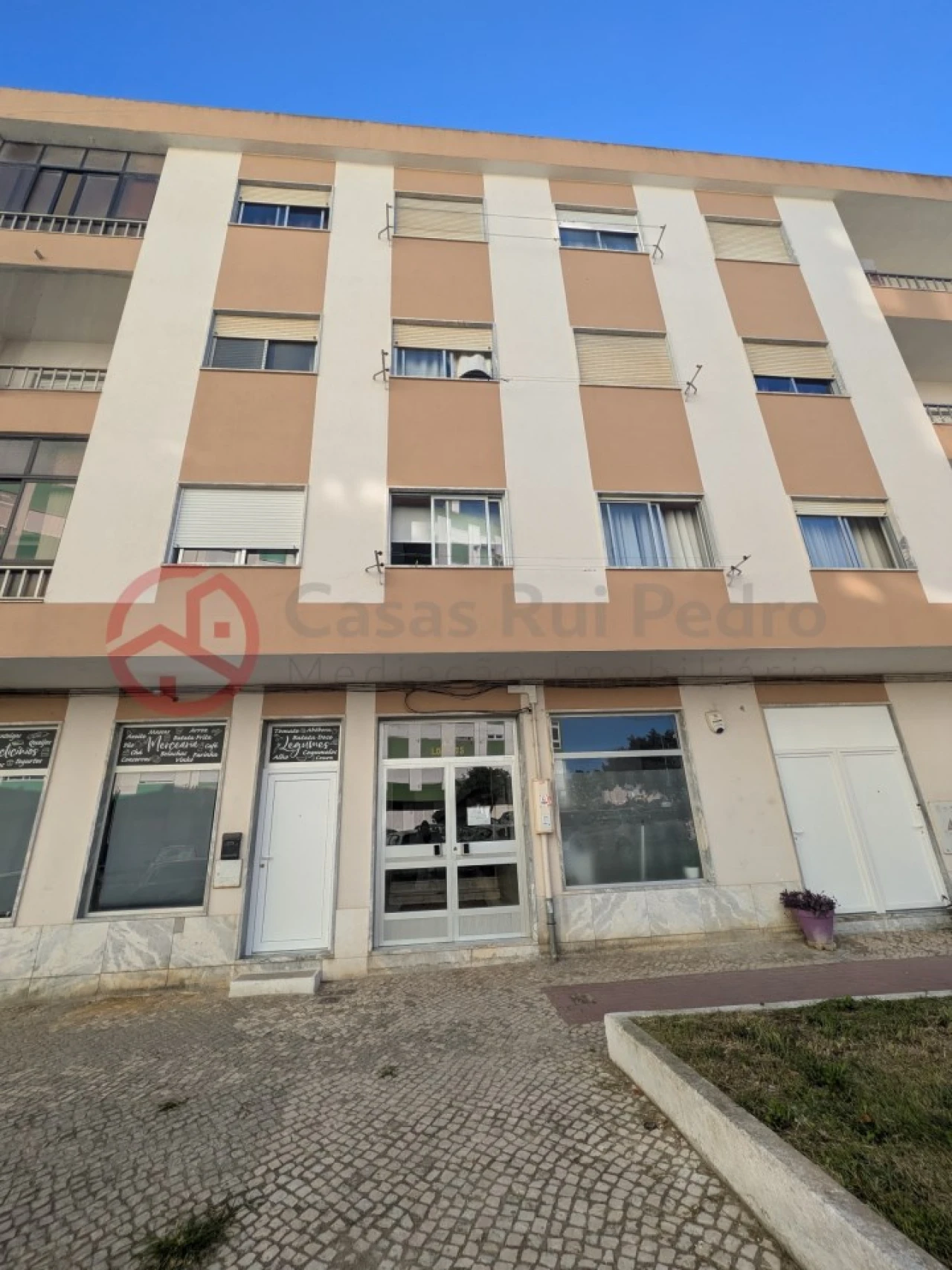 Apartamento T2 para Venda em Seixal, Arrentela e Aldeia de Paio Pires Foto 11
