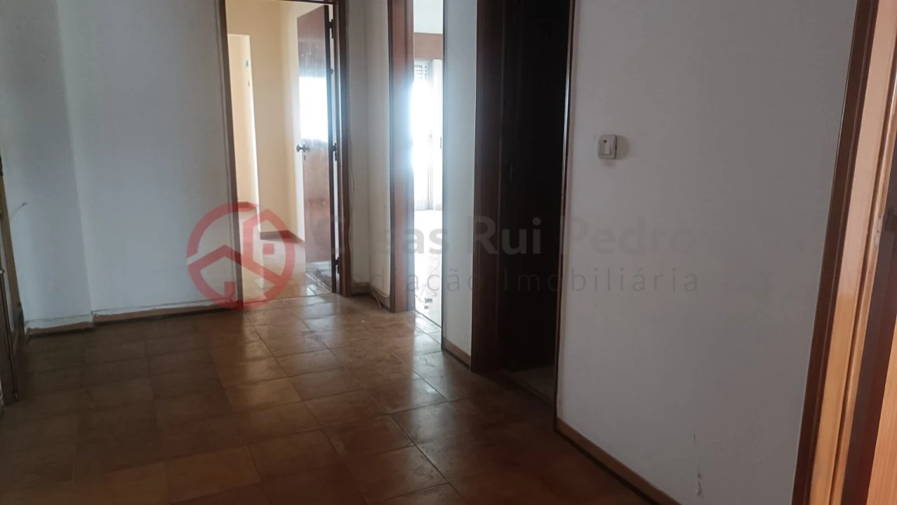 Apartamento T2 para Venda em Seixal, Arrentela e Aldeia de Paio Pires Foto 4