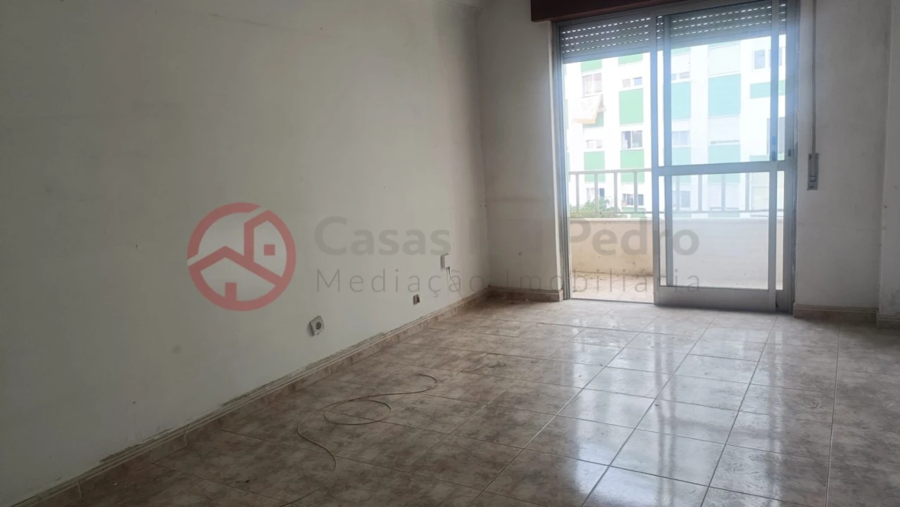 Apartamento T2 para Venda em Seixal, Arrentela e Aldeia de Paio Pires Foto 10