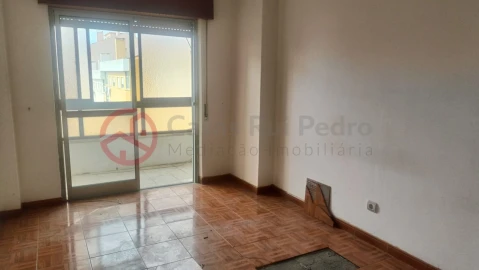 Apartamento T2 para Venda em Seixal, Arrentela e Aldeia de Paio Pires