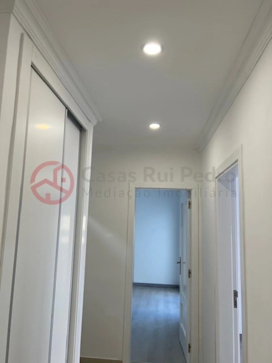 Apartamento T2 para Venda em Seixal, Arrentela e Aldeia de Paio Pires Foto 37