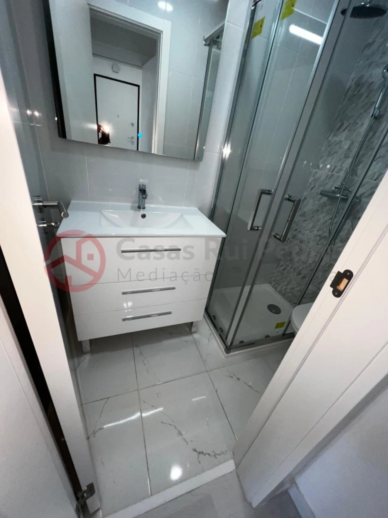 Apartamento T1 para Venda em Laranjeiro e Feijó Foto 10