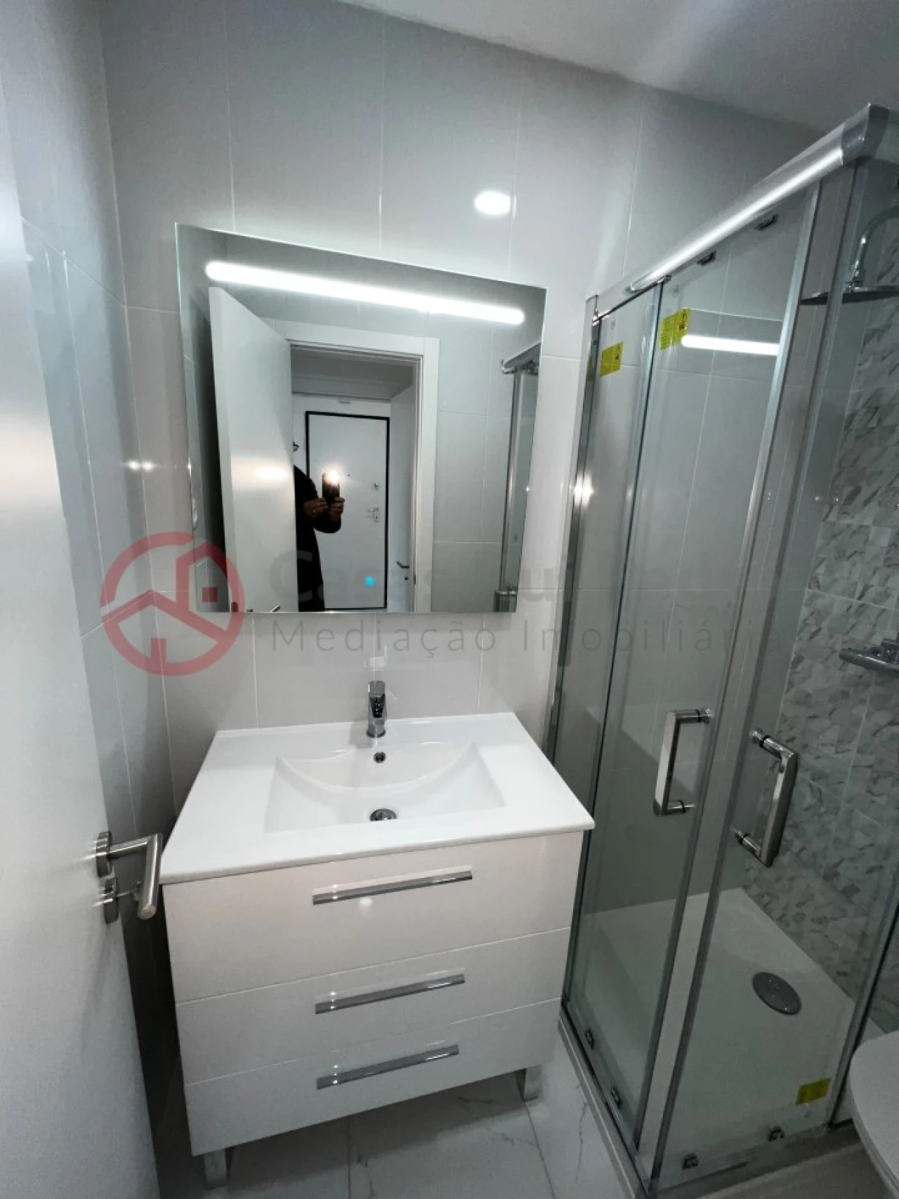 Apartamento T1 para Venda em Laranjeiro e Feijó Foto 11