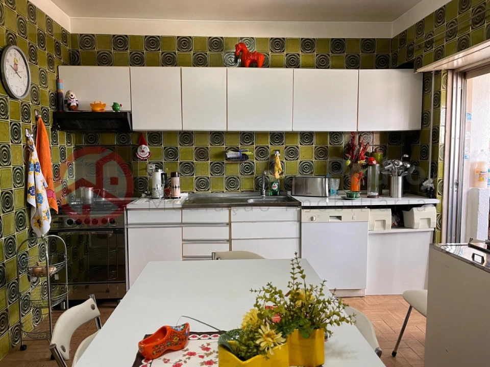 Apartamento T4 para Venda em Almada, Cova da Piedade, Pragal e Cacilhas Foto 5