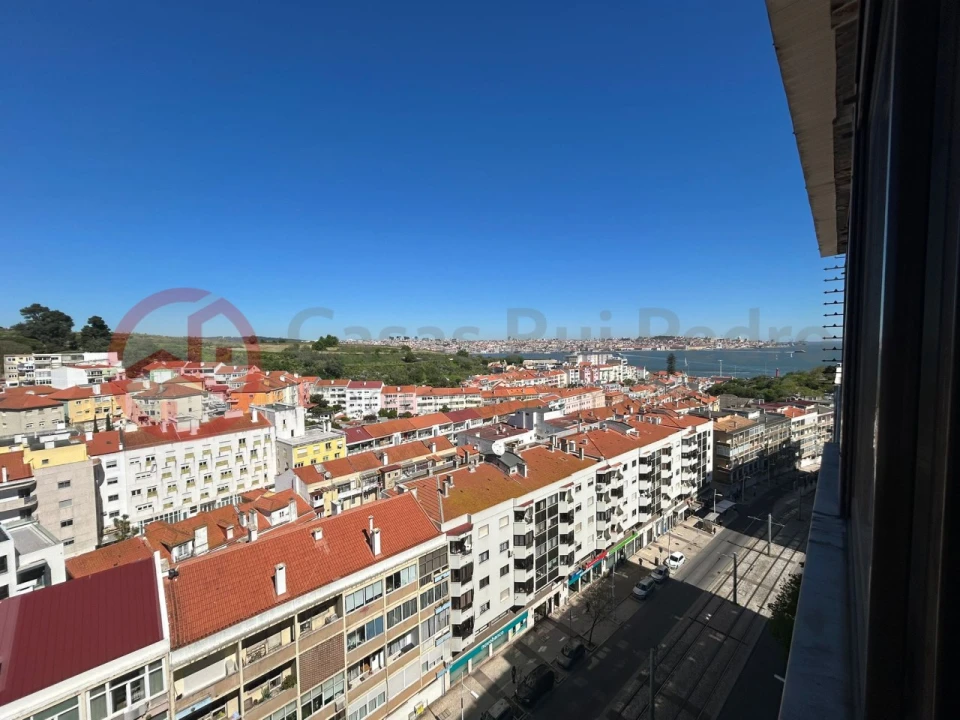 Apartamento T4 para Venda em Almada, Cova da Piedade, Pragal e Cacilhas Foto 7