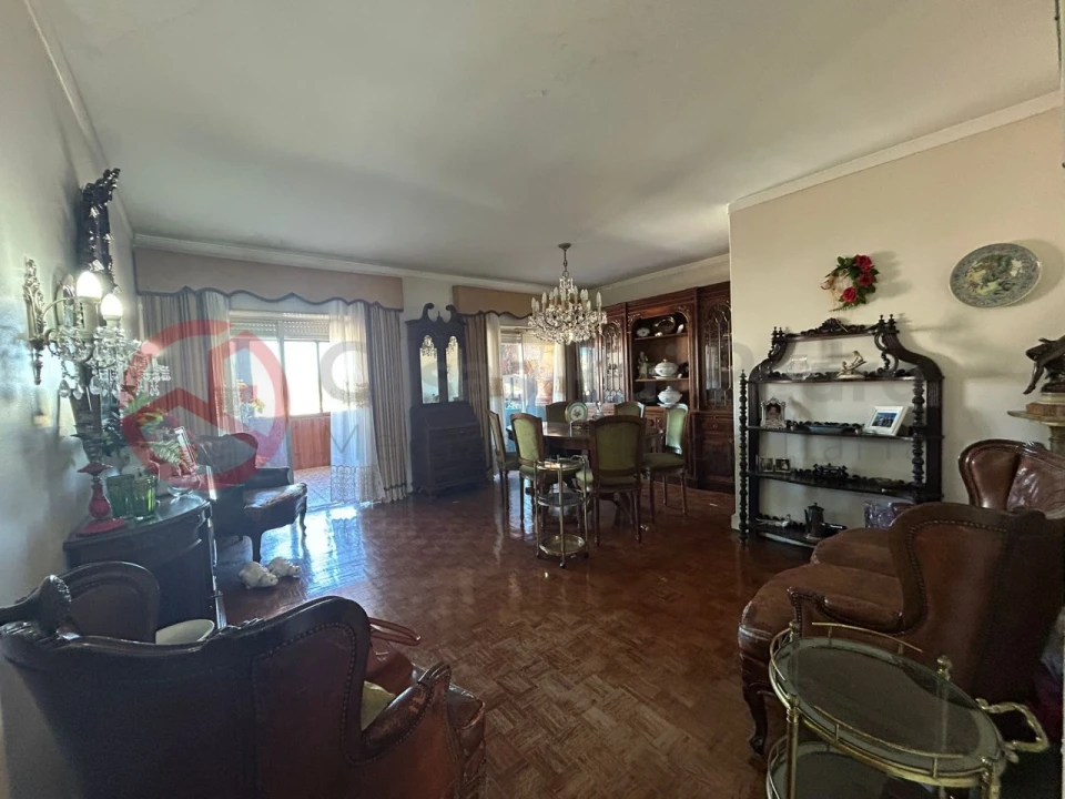Apartamento T4 para Venda em Almada, Cova da Piedade, Pragal e Cacilhas Foto 14