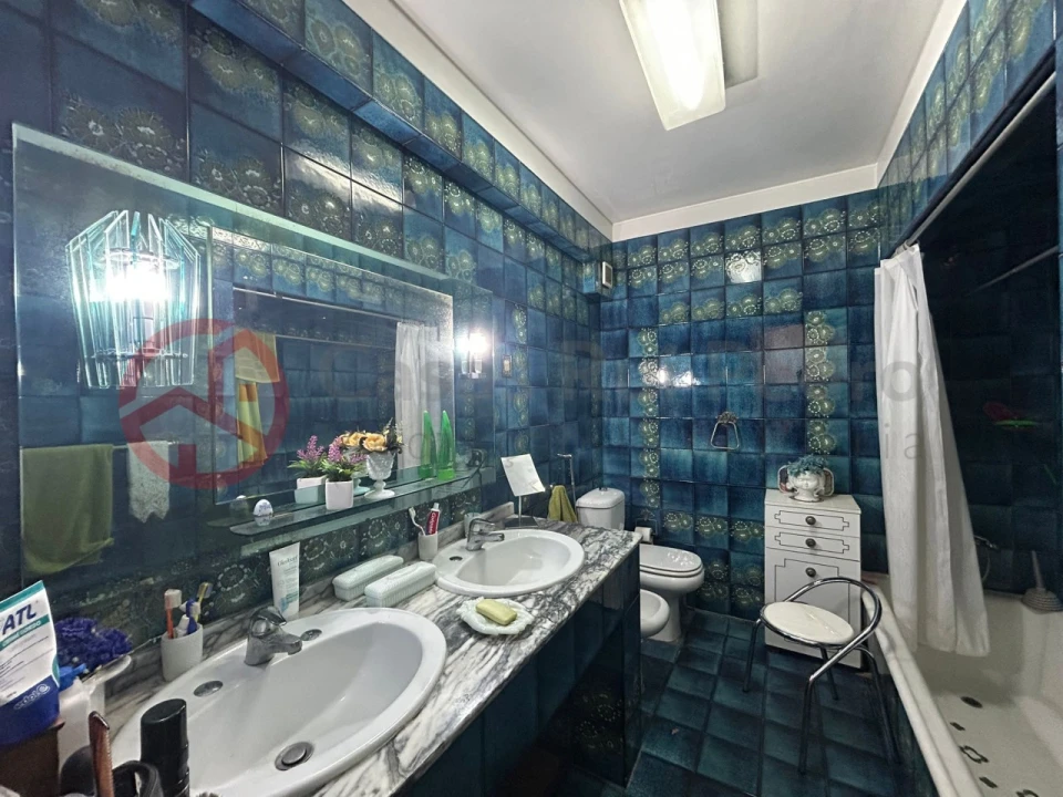 Apartamento T4 para Venda em Almada, Cova da Piedade, Pragal e Cacilhas Foto 26