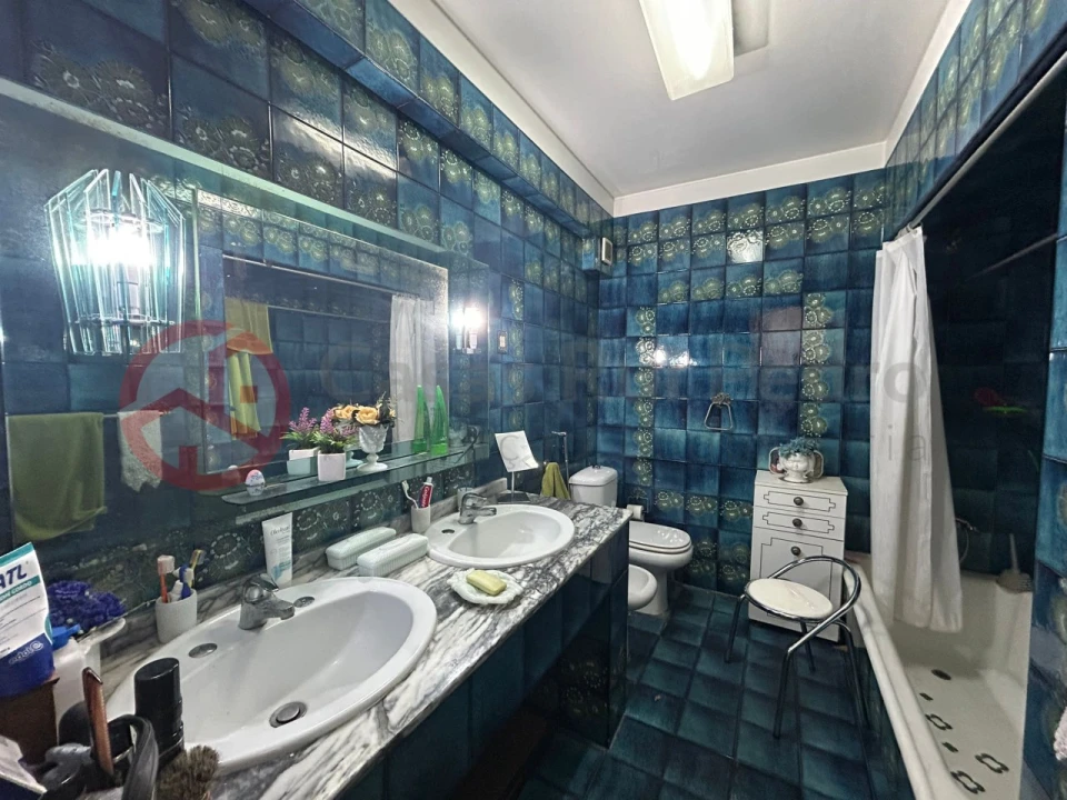 Apartamento T4 para Venda em Almada, Cova da Piedade, Pragal e Cacilhas Foto 27