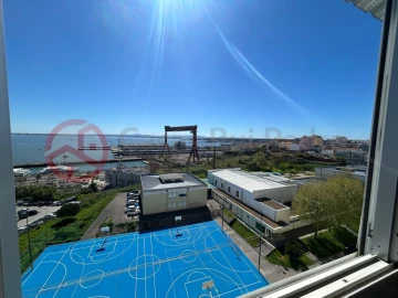 Apartamento T4 para Venda em Almada, Cova da Piedade, Pragal e Cacilhas