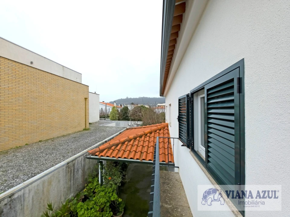 Moradia T4 para Venda em Santa Maria Maior e Monserrate e Meadela Foto 5