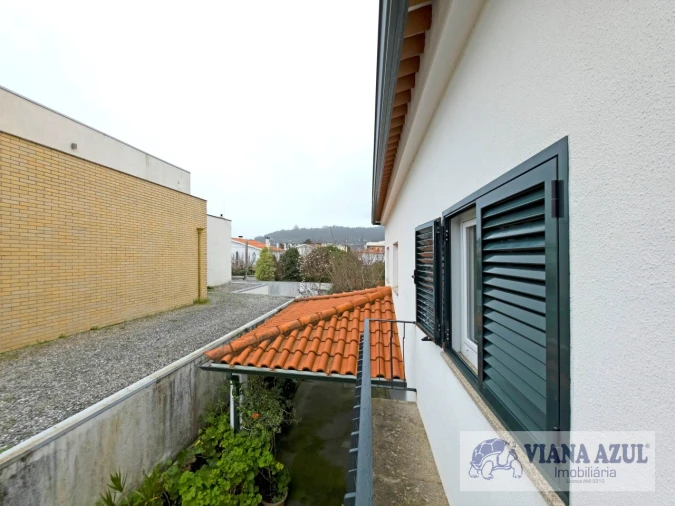 Moradia T4 para Venda em Santa Maria Maior e Monserrate e Meadela Foto 5