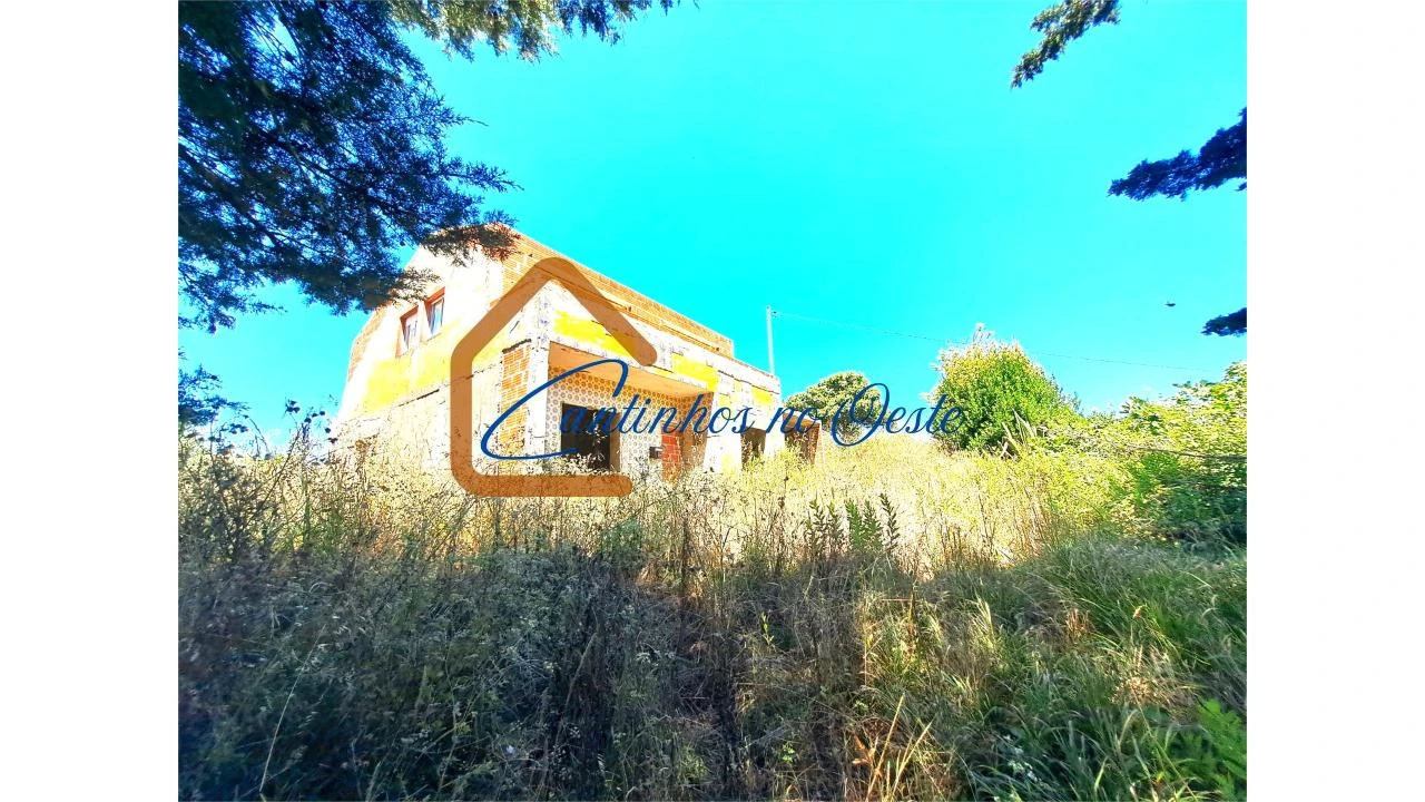 Moradia T3 para Venda em Salir de Matos Foto 1