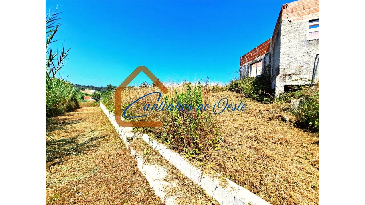 Moradia T3 para Venda em Salir de Matos Foto 7