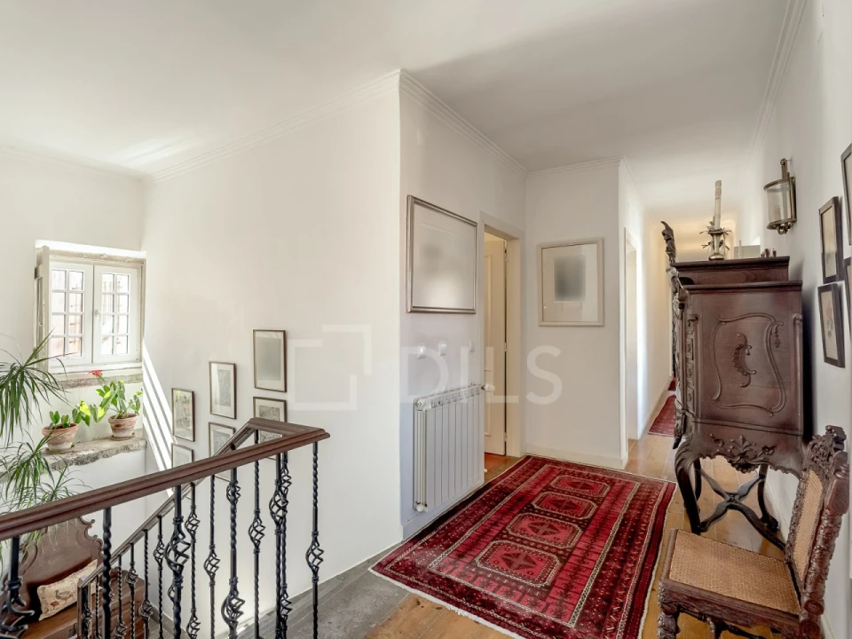 Moradia T7 para Venda em Carnide Foto 47