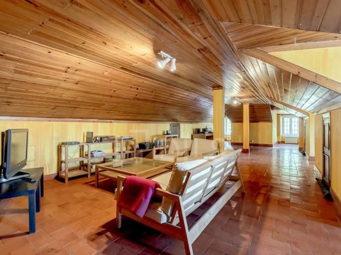 Moradia T7 para Venda em Carnide Foto 18