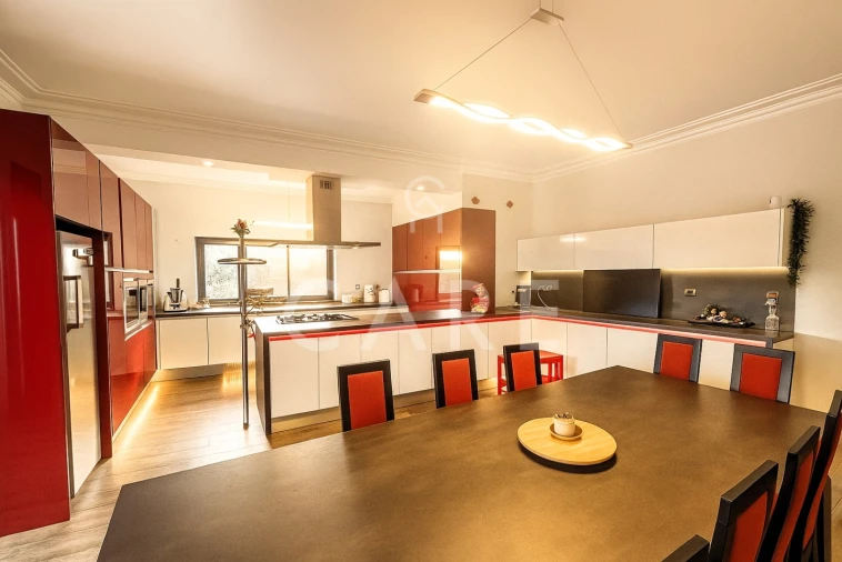 Moradia T6 para Venda em Queluz e Belas Foto 25