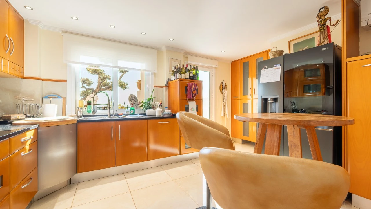 Apartamento T7 para para venda em Faro (Sé e São Pedro) Foto 28