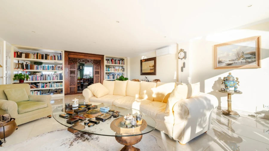 Apartamento T7 para para venda em Faro (Sé e São Pedro) Foto 11