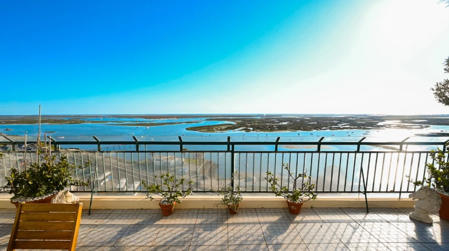 Apartamento T7 para para venda em Faro (Sé e São Pedro) Foto 12