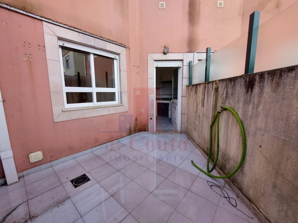 Apartamento T2 para Venda em Caldas da Rainha - Santo Onofre e Serra do Bouro Foto 17