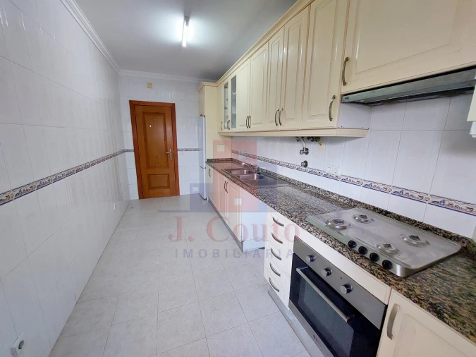 Apartamento T2 para Venda em Caldas da Rainha - Santo Onofre e Serra do Bouro Foto 16