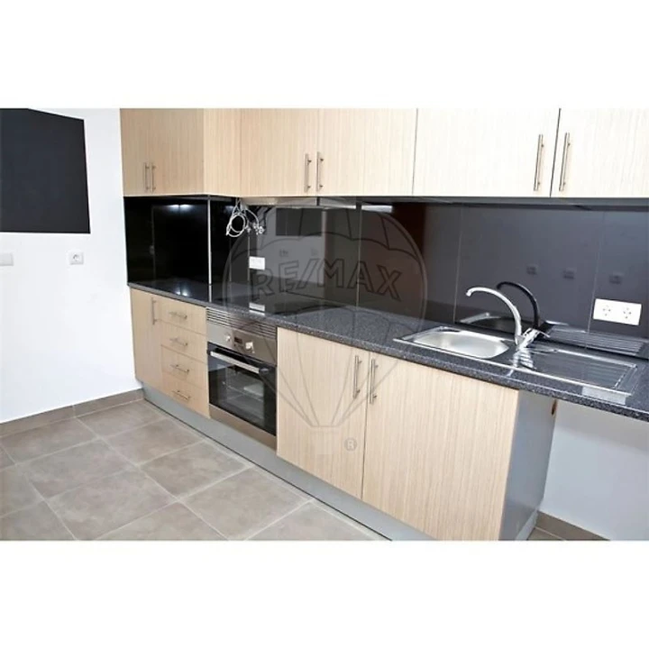 Apartamento T1 para Arrendamento em Vila Franca de Xira Foto 10