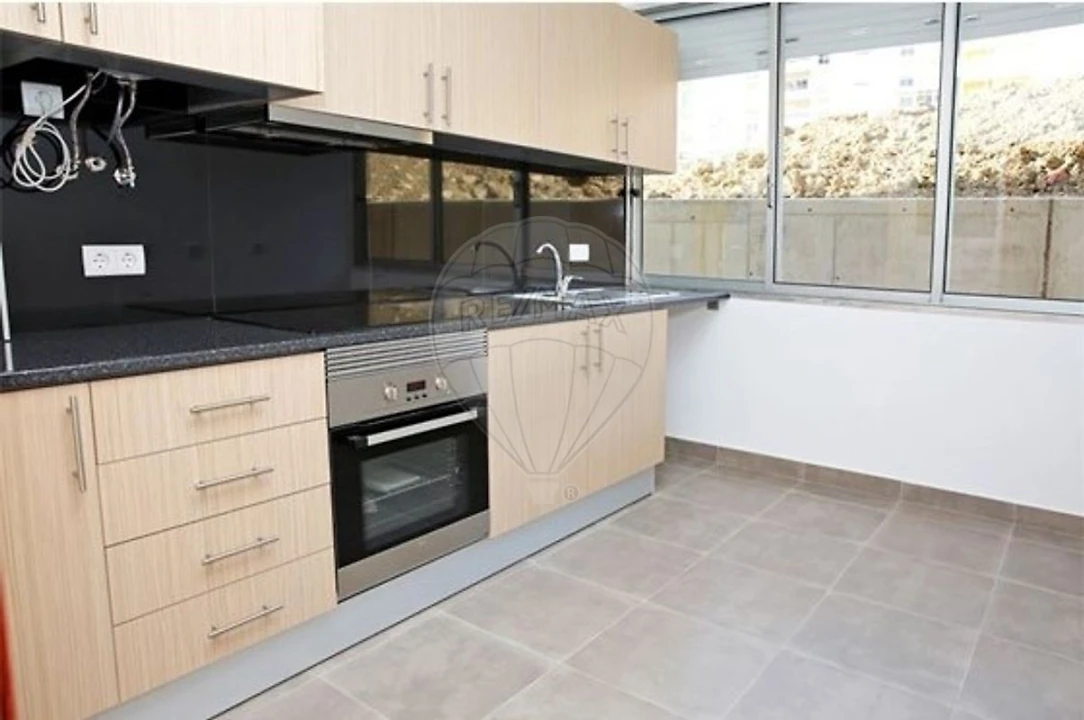 Apartamento T1 para Arrendamento em Vila Franca de Xira Foto 3