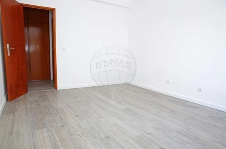 Apartamento T1 para Arrendamento em Vila Franca de Xira