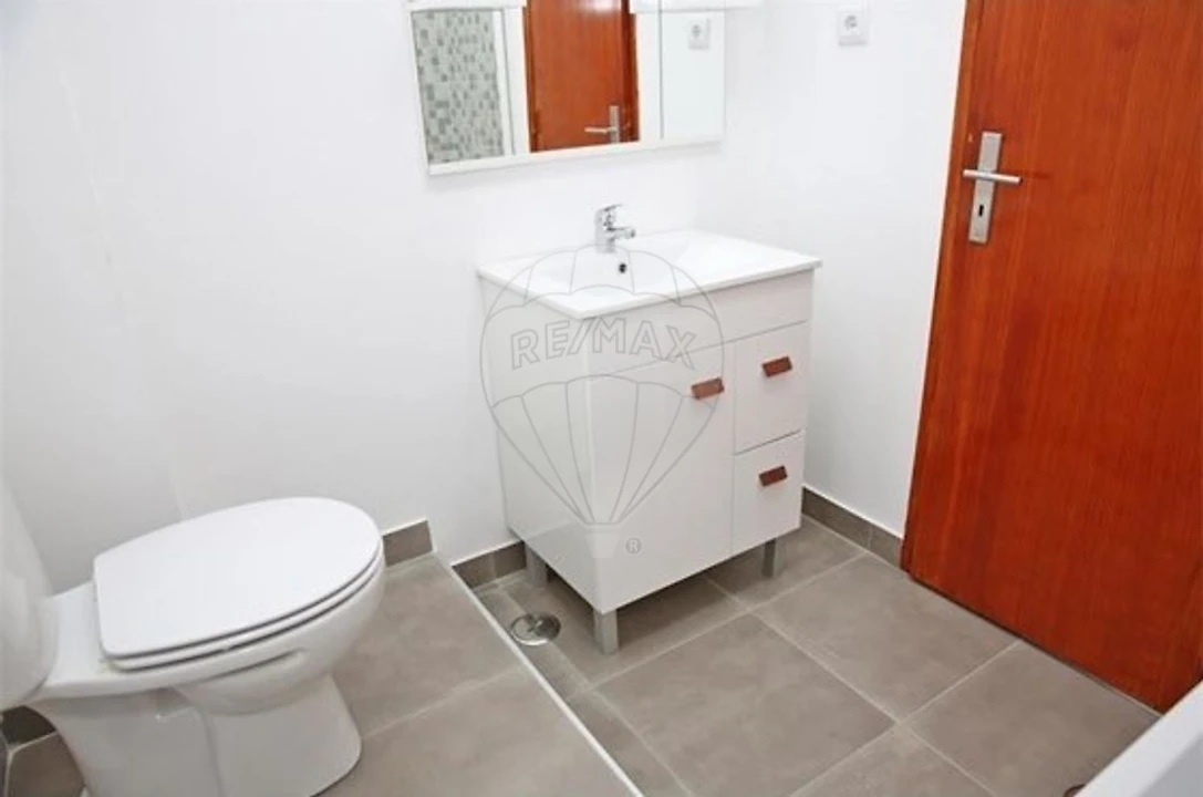 Apartamento T1 para Arrendamento em Vila Franca de Xira Foto 6