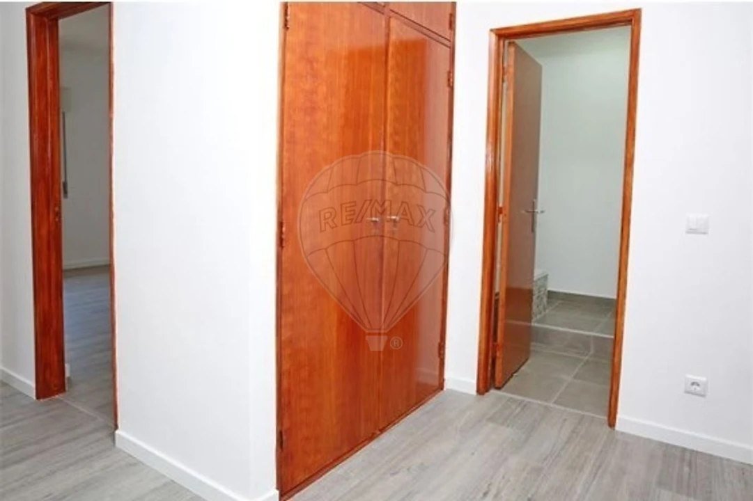 Apartamento T1 para Arrendamento em Vila Franca de Xira Foto 7