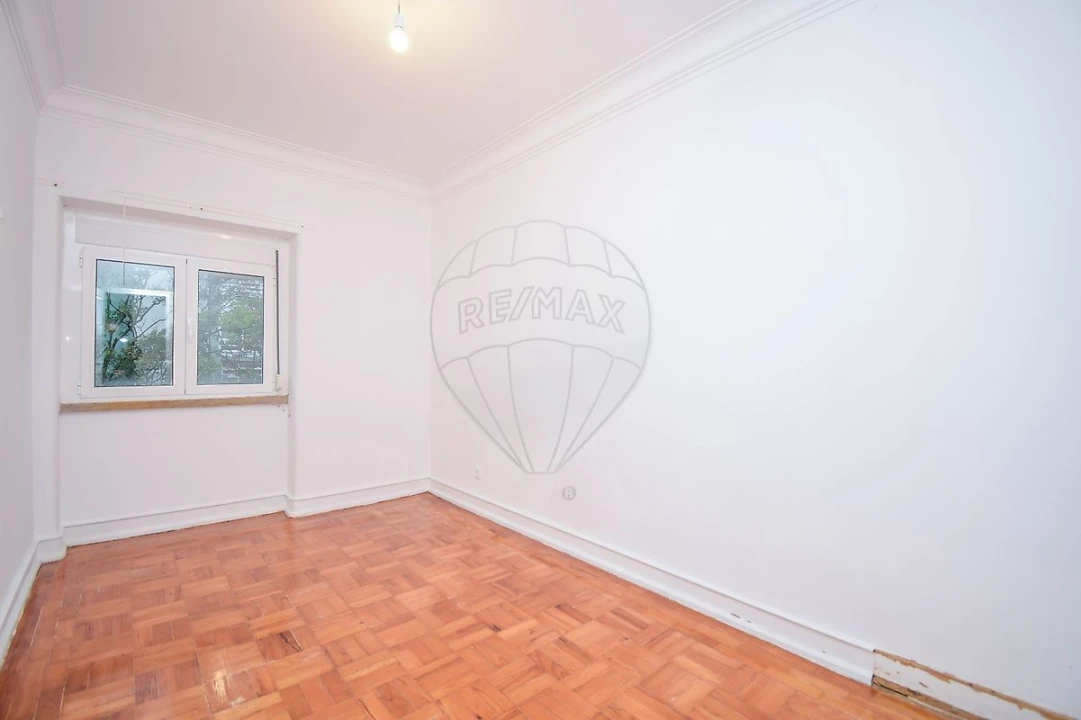 Apartamento T5 para Arrendamento em Alvalade Foto 2