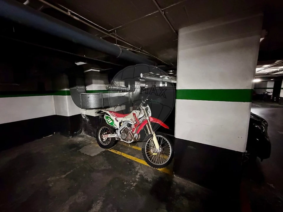 Garagem para Venda em Avenidas Novas Foto 11