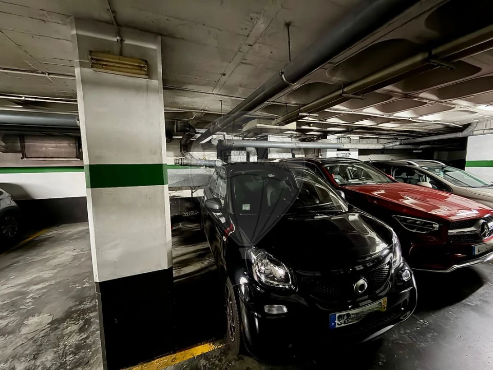 Garagem para Venda em Avenidas Novas Foto 10