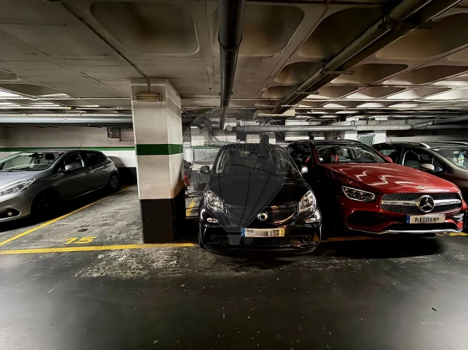 Garagem para Venda em Avenidas Novas Foto 8