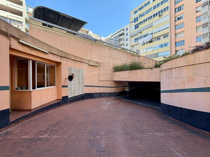 Garagem para Venda em Avenidas Novas Foto 7