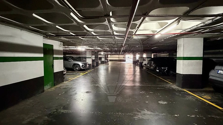 Garagem para Venda em Avenidas Novas