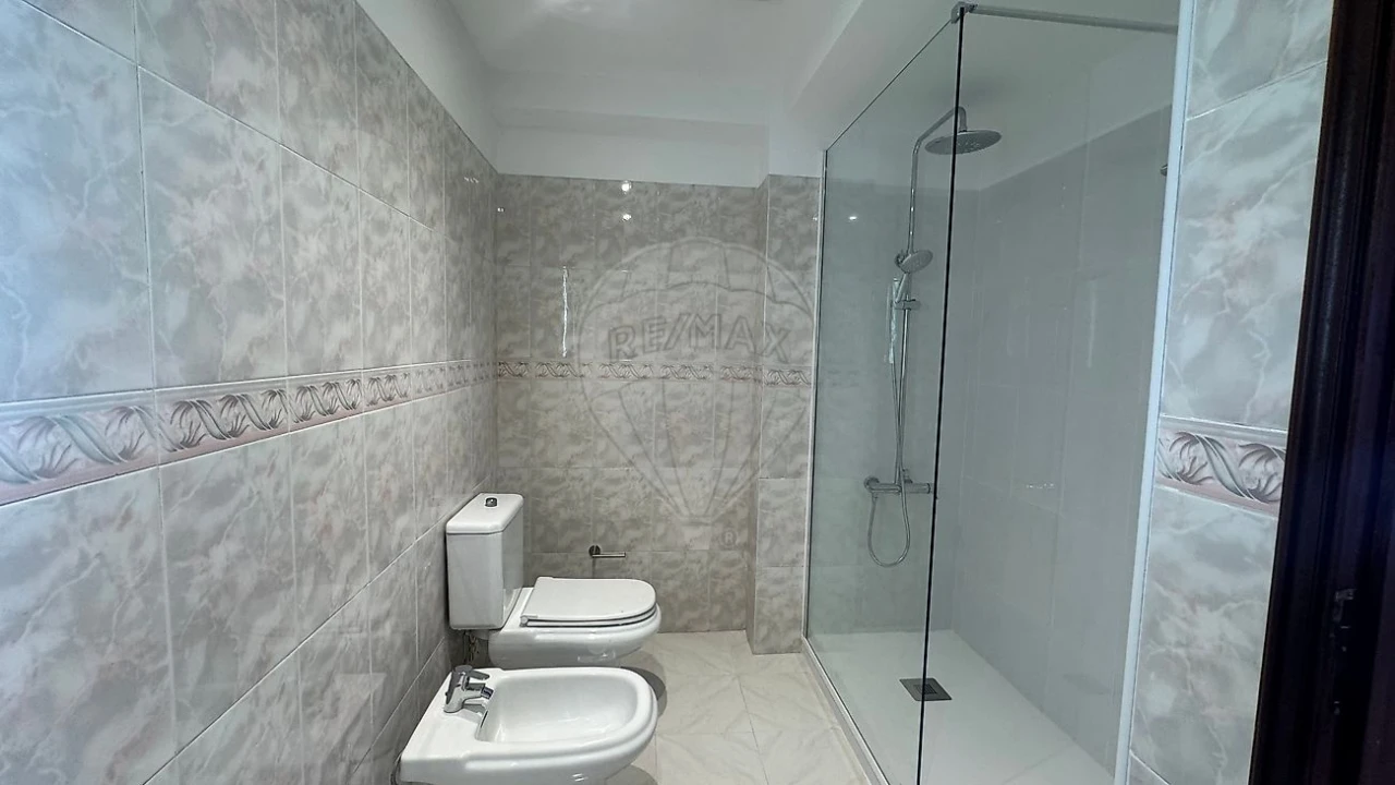 Apartamento T2 para Arrendamento em Cacém e São Marcos Foto 31