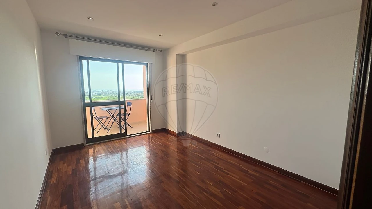 Apartamento T2 para Arrendamento em Cacém e São Marcos Foto 20