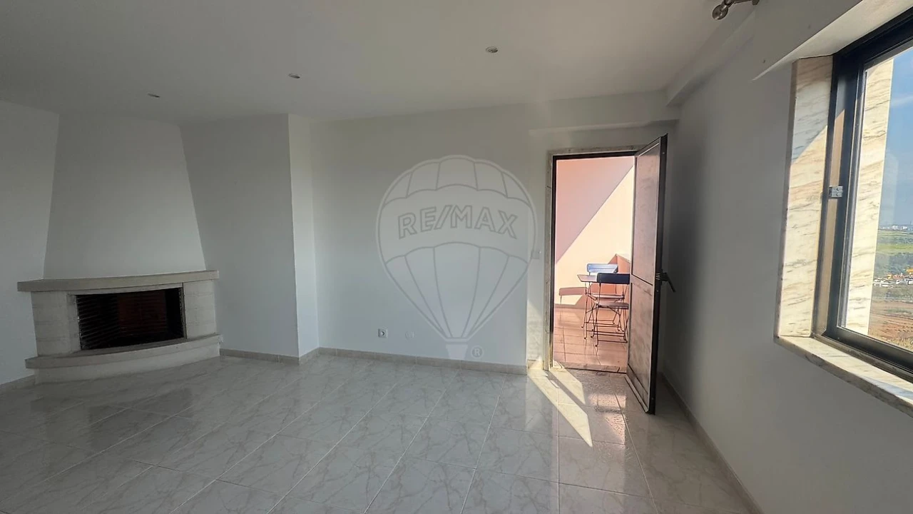 Apartamento T2 para Arrendamento em Cacém e São Marcos Foto 16