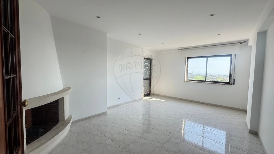 Apartamento T2 para Arrendamento em Cacém e São Marcos Foto 11