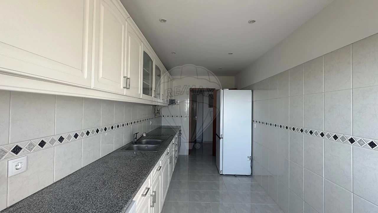 Apartamento T2 para Arrendamento em Cacém e São Marcos Foto 7