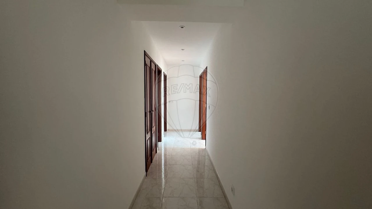 Apartamento T2 para Arrendamento em Cacém e São Marcos Foto 18