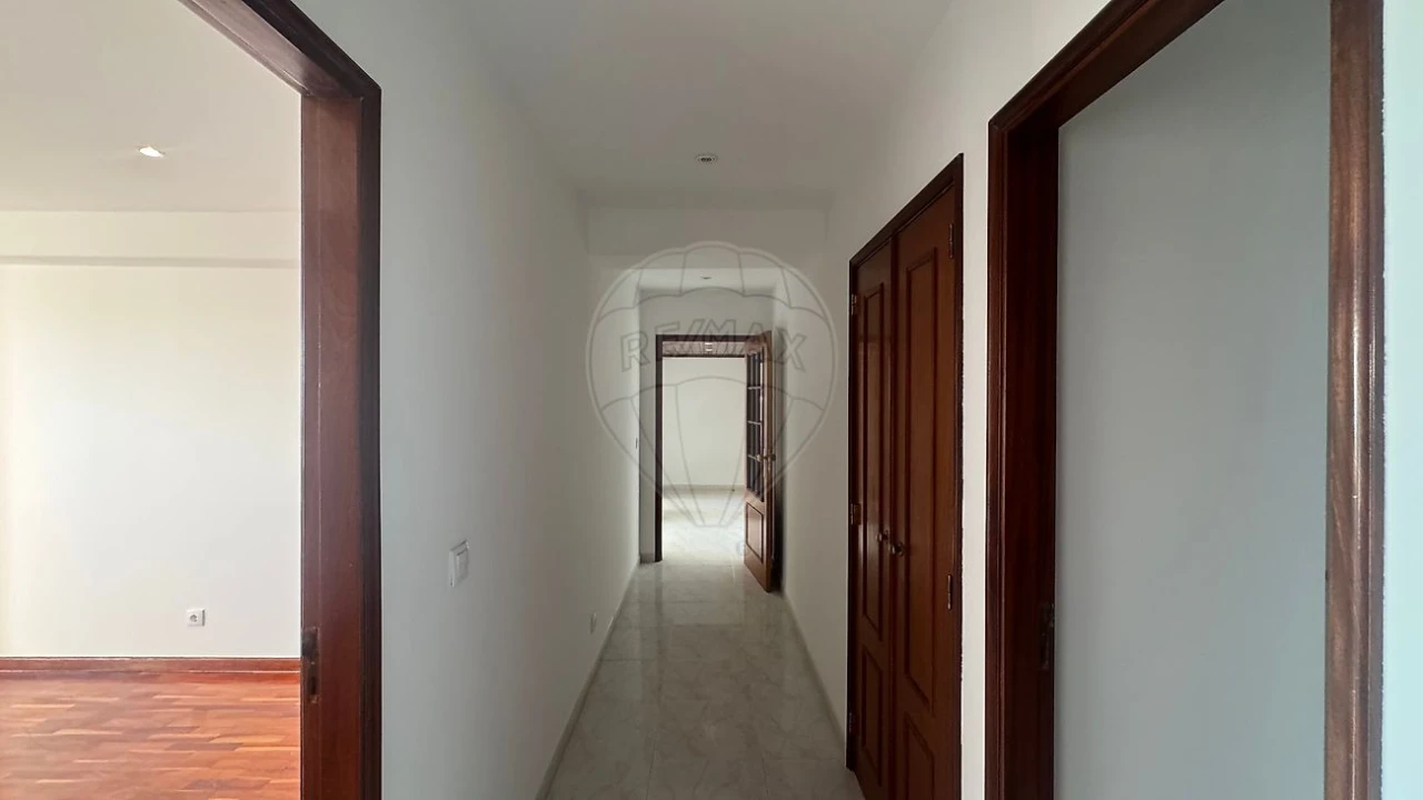 Apartamento T2 para Arrendamento em Cacém e São Marcos Foto 28