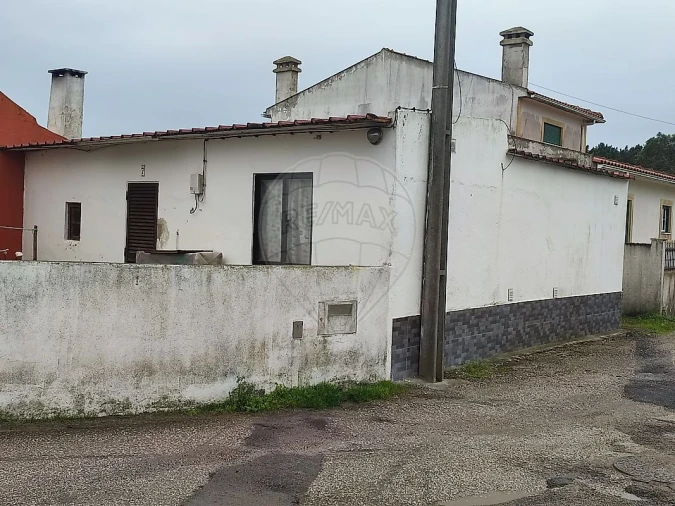 Moradia T1 para Venda em Silveira Foto 2