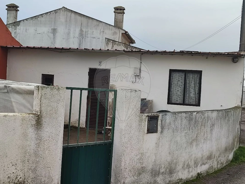 Moradia T1 para Venda em Silveira Foto 3