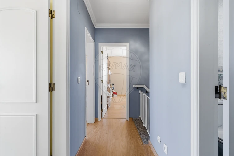 Moradia T5 para Venda em Sobral de Monte Agraço Foto 9