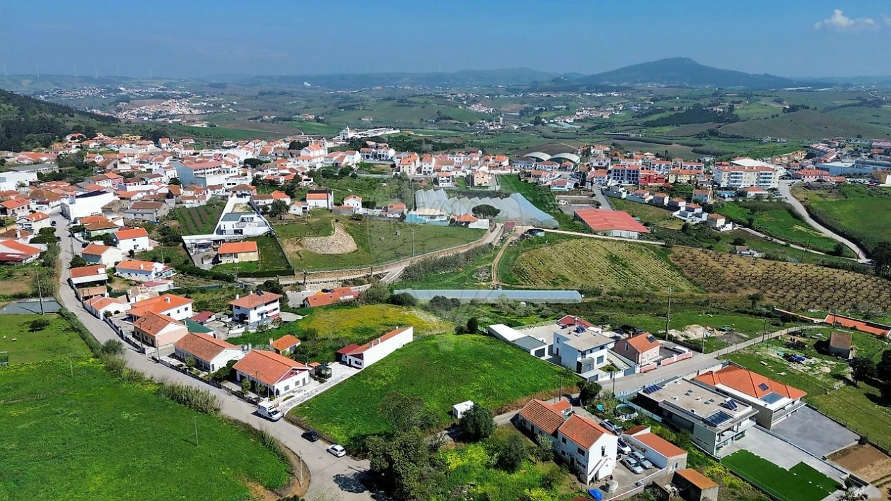 Terreno para Venda em Azueira e Sobral da Abelheira Foto 2