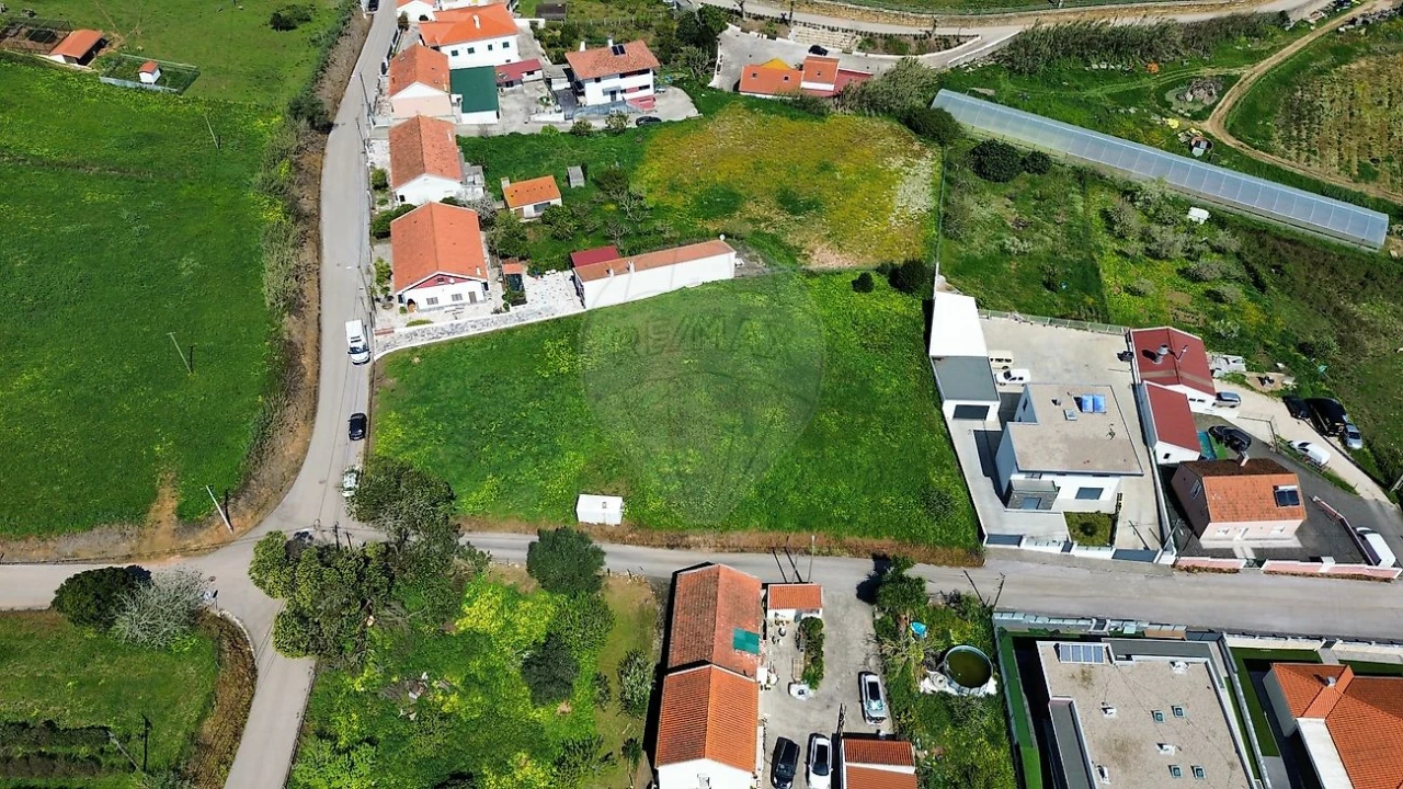 Terreno para Venda em Azueira e Sobral da Abelheira Foto 7