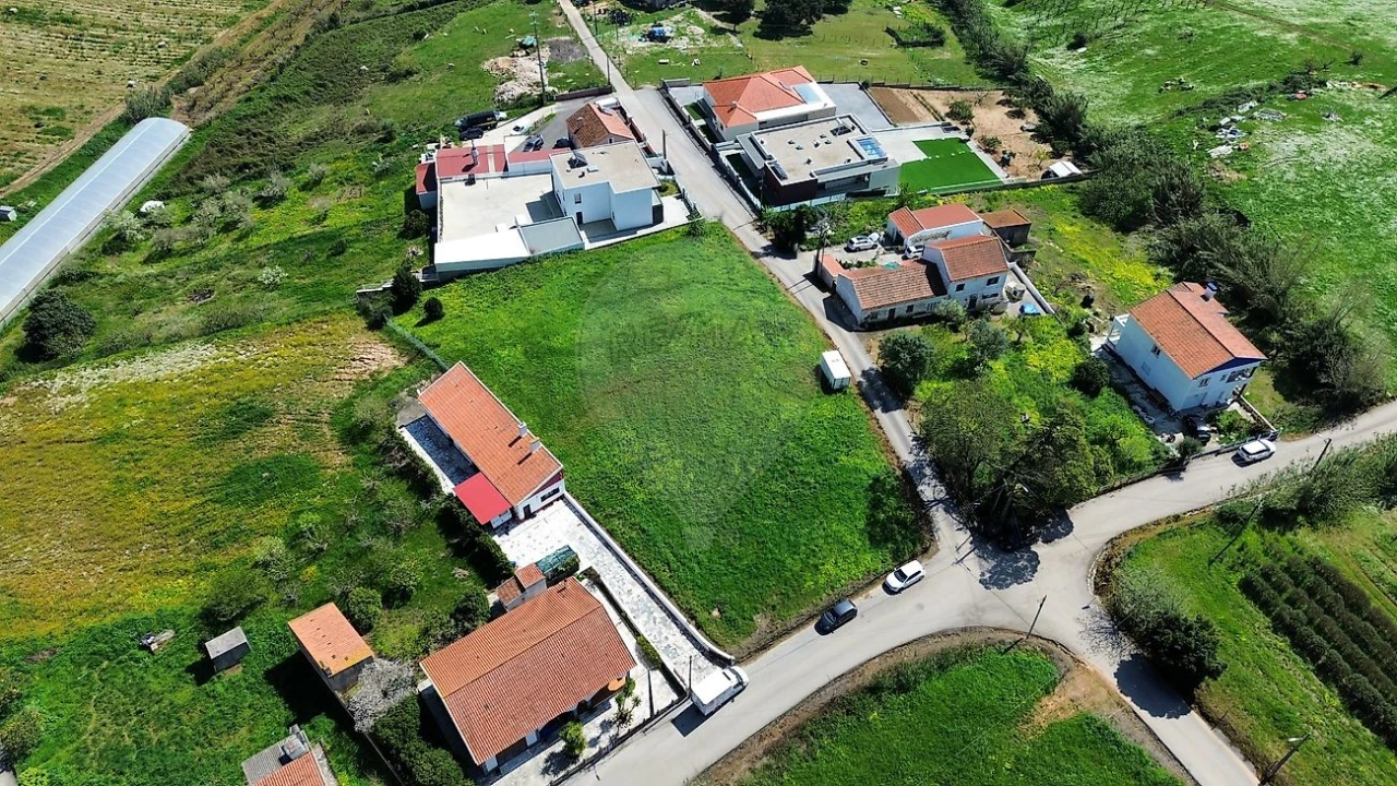 Terreno para Venda em Azueira e Sobral da Abelheira Foto 3